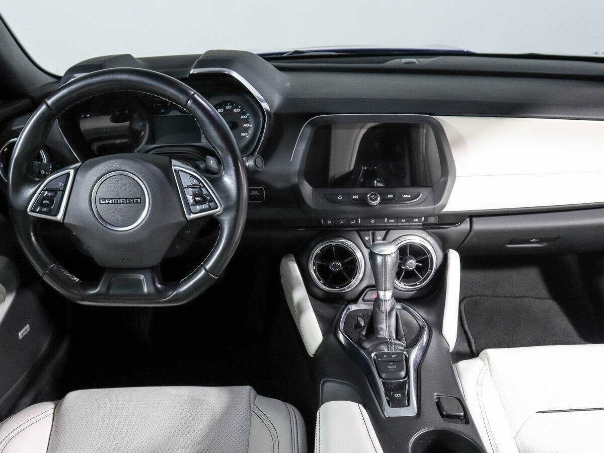 Б/У Шевроле Камаро 2020 года. Фото: #9