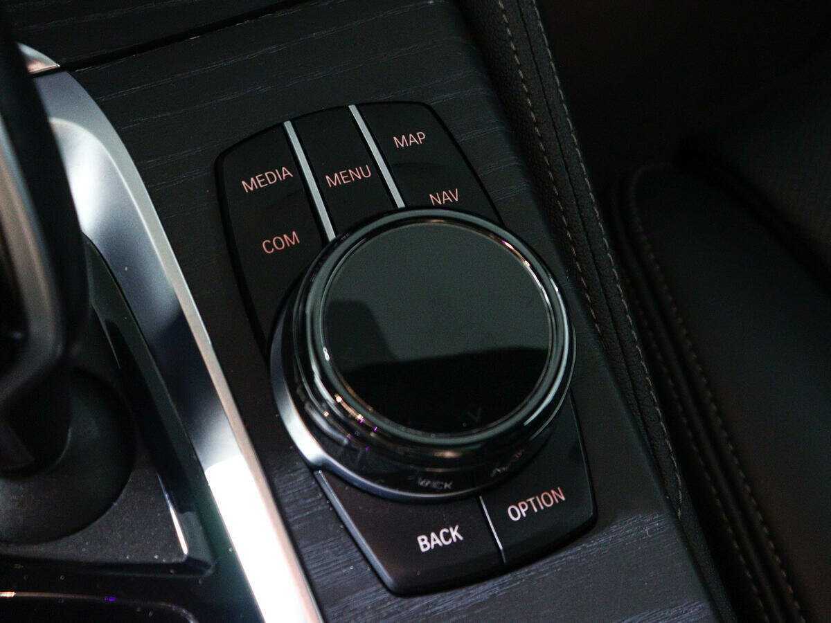 Б/У БМВ 5 серии 2021 года. Фото: #25