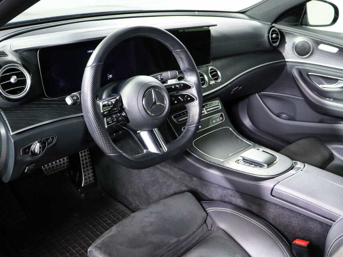 Б/У Мерседес-Бенц Е-Класс 2020 года. Фото: #10