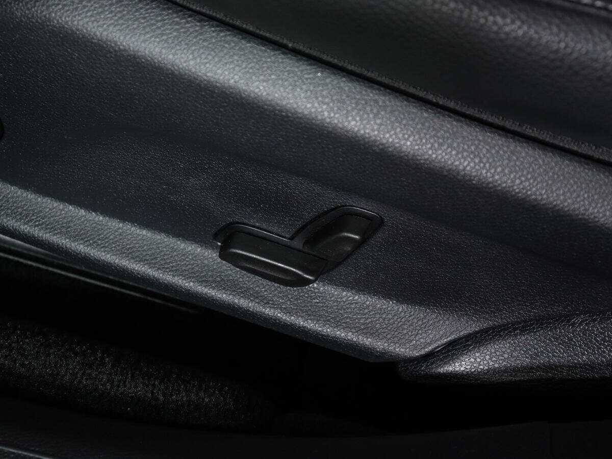 Б/У Мерседес-Бенц Е-Класс 2020 года. Фото: #13