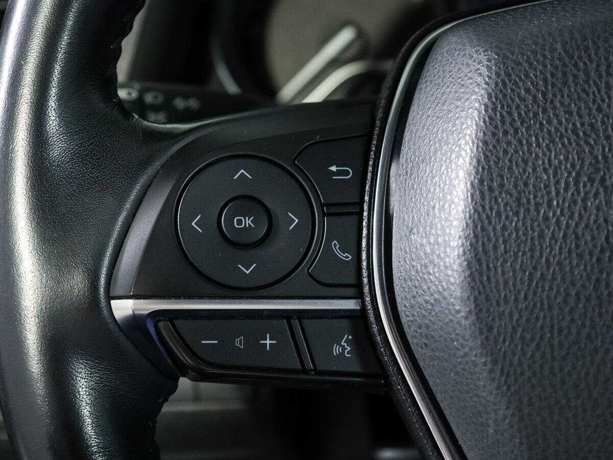 Б/У Тойота Камри 2020 года. Фото: #18