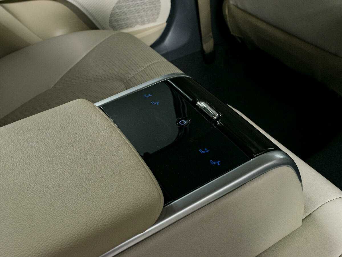 Б/У Тойота Камри 2021 года. Фото: #10