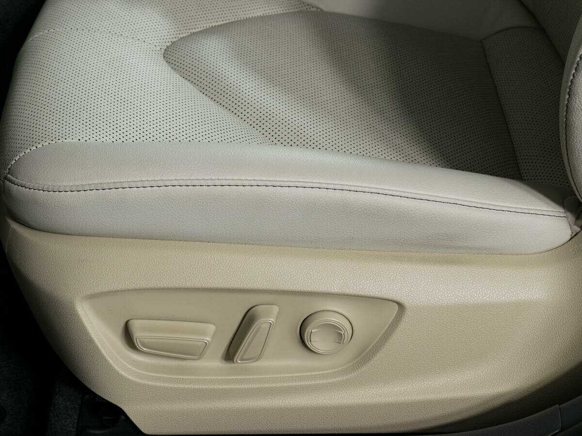 Б/У Тойота Камри 2021 года. Фото: #19