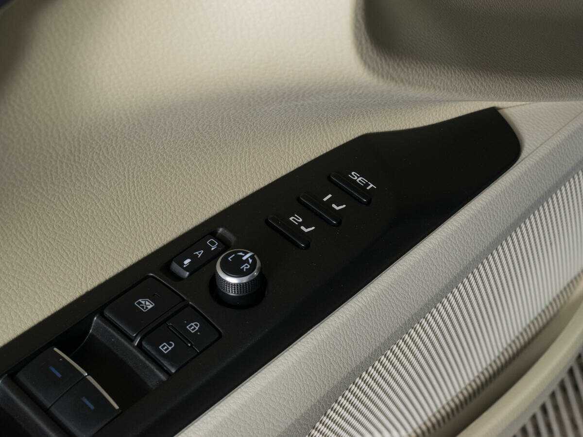 Б/У Тойота Камри 2021 года. Фото: #20