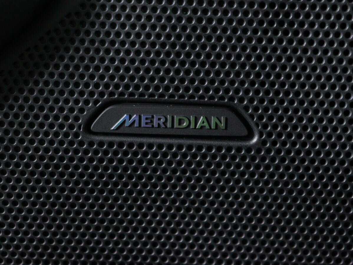 Б/У Лэнд Ровер Рэнж Ровер Велар 2020 года. Фото: #15