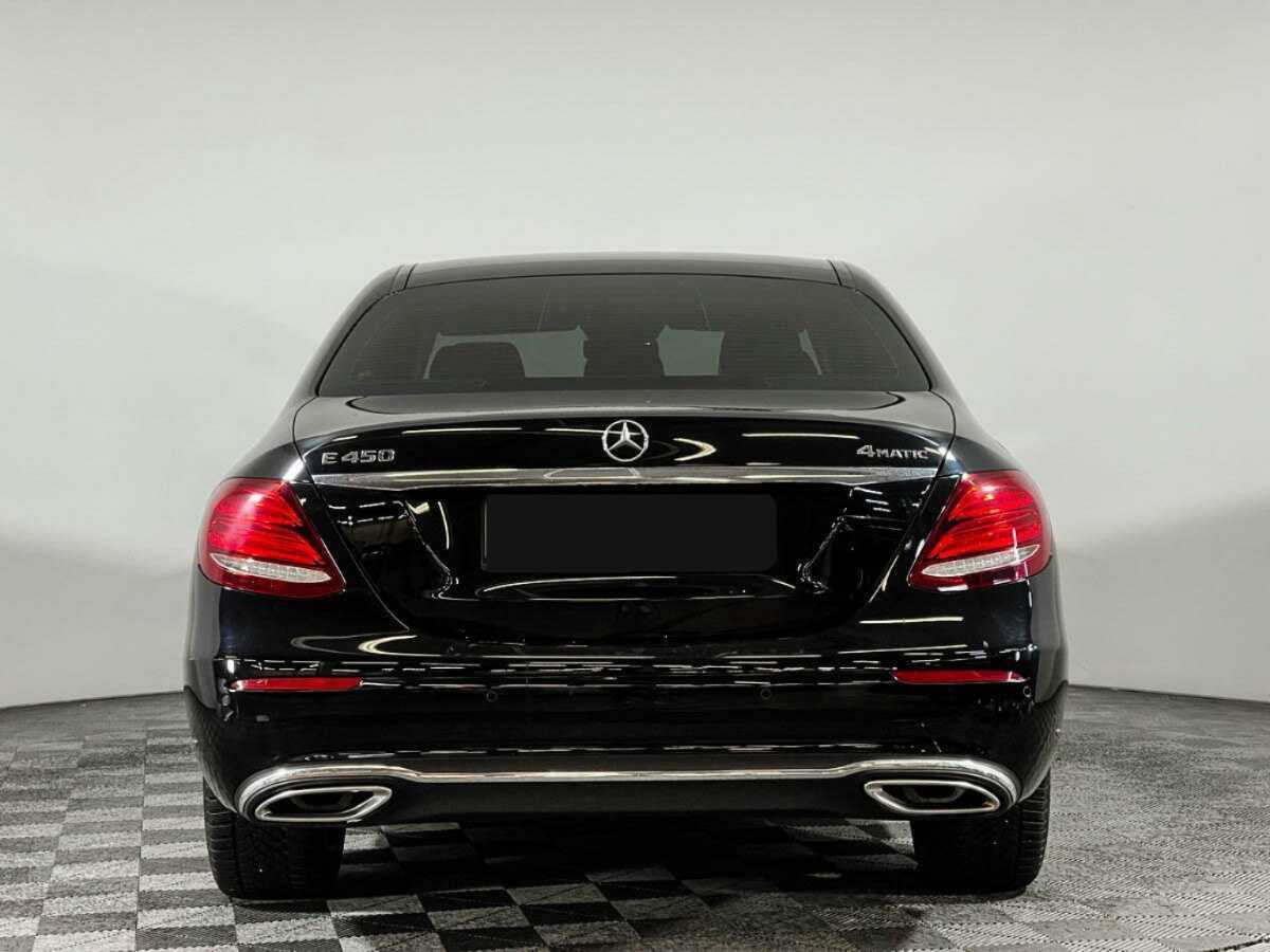 Б/У Мерседес-Бенц Е-Класс 2018 года. Фото: #5