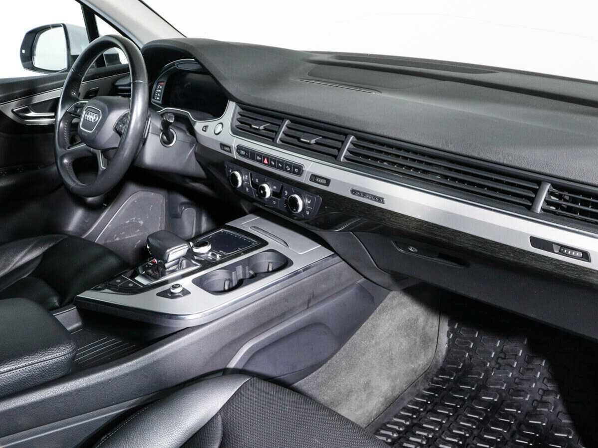 Б/У Ауди К7 2017 года. Фото: #5