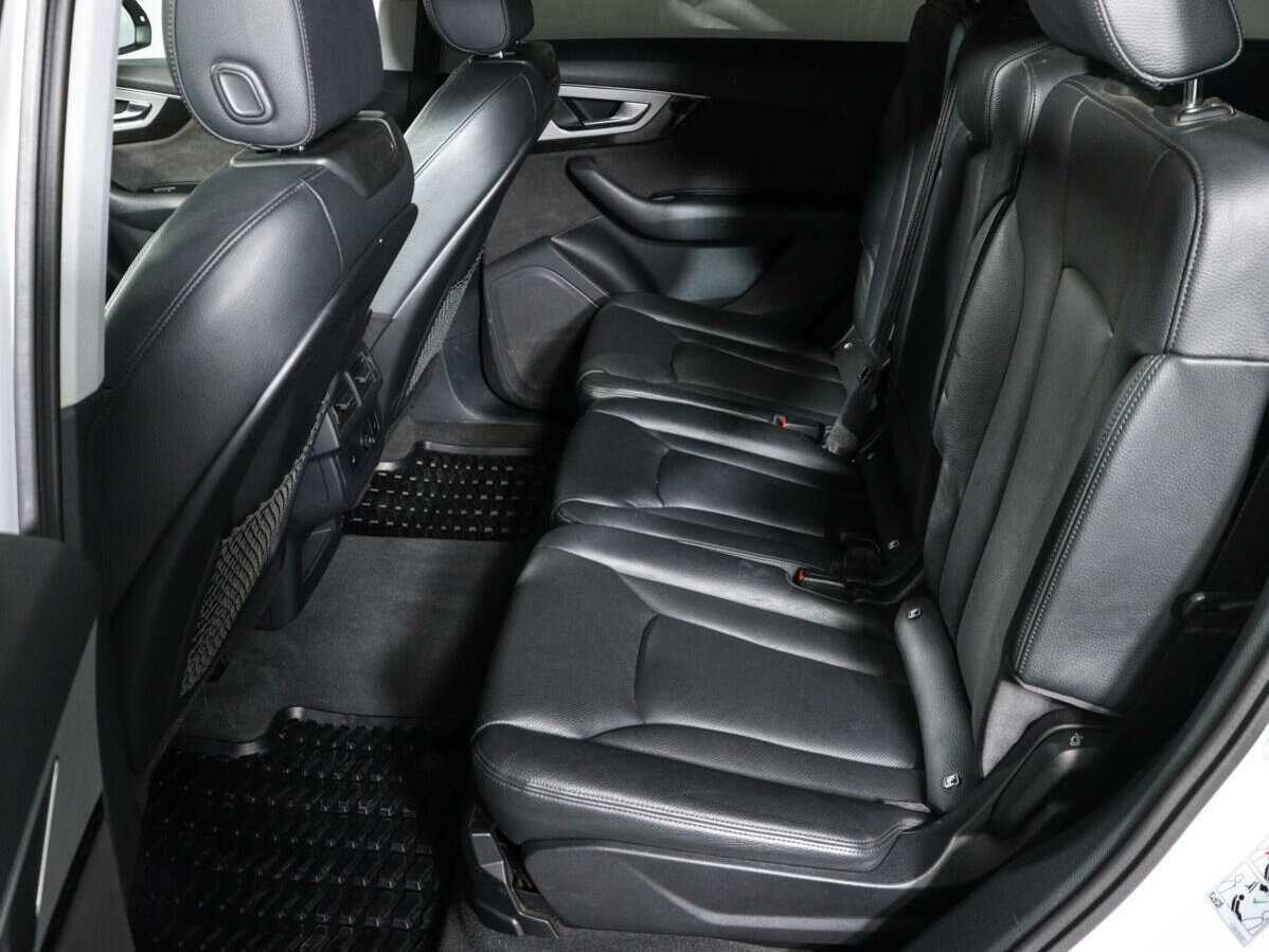 Б/У Ауди К7 2017 года. Фото: #6