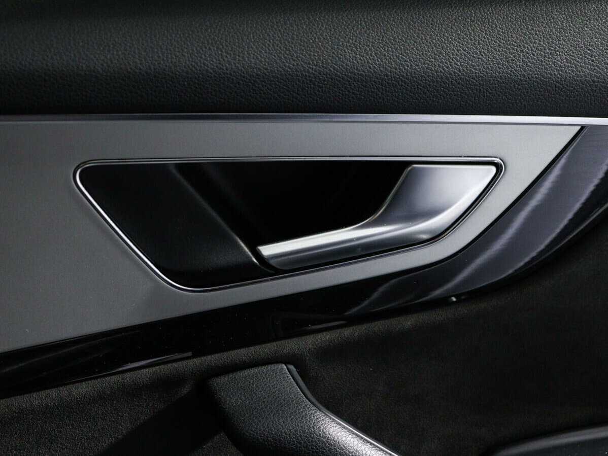 Б/У Ауди К7 2017 года. Фото: #12