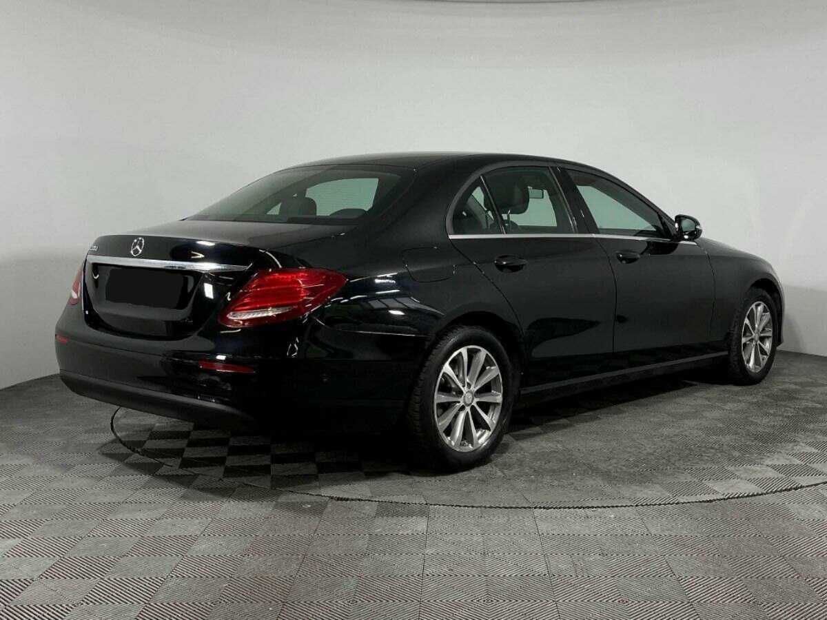 Б/У Мерседес-Бенц Е-Класс 2016 года. Фото: #3
