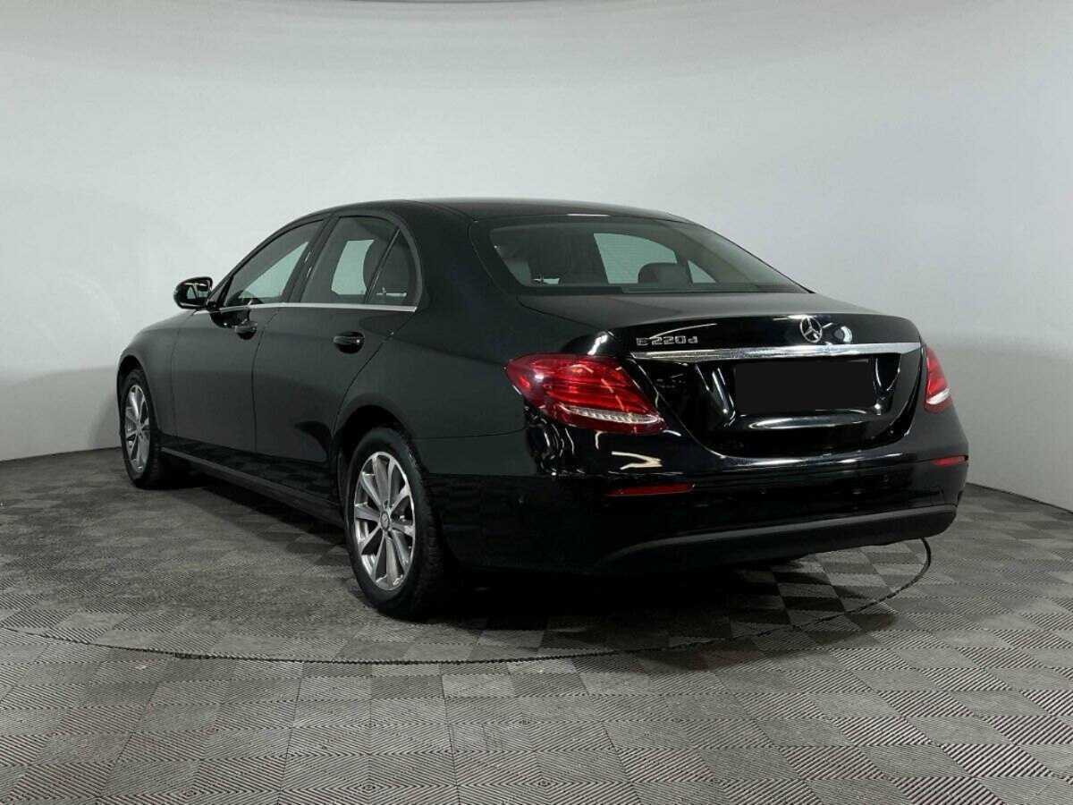 Б/У Мерседес-Бенц Е-Класс 2016 года. Фото: #5