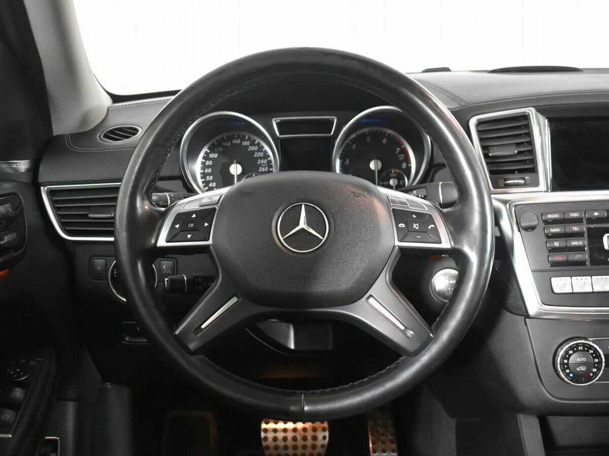 Б/У Мерседес-Бенц ГЛ-Класс 2013 года. Фото: #19