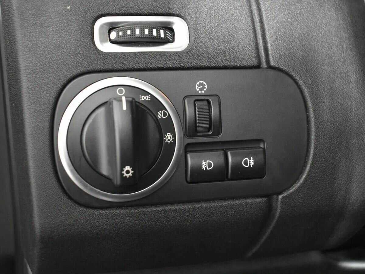 Б/У Лэнд Ровер Дискавери 2014 года. Фото: #15