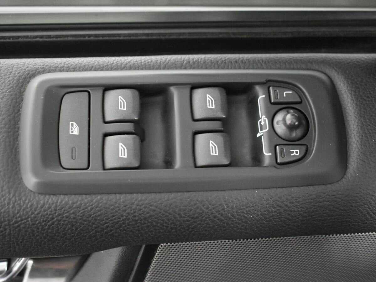 Б/У Лэнд Ровер Дискавери 2014 года. Фото: #18