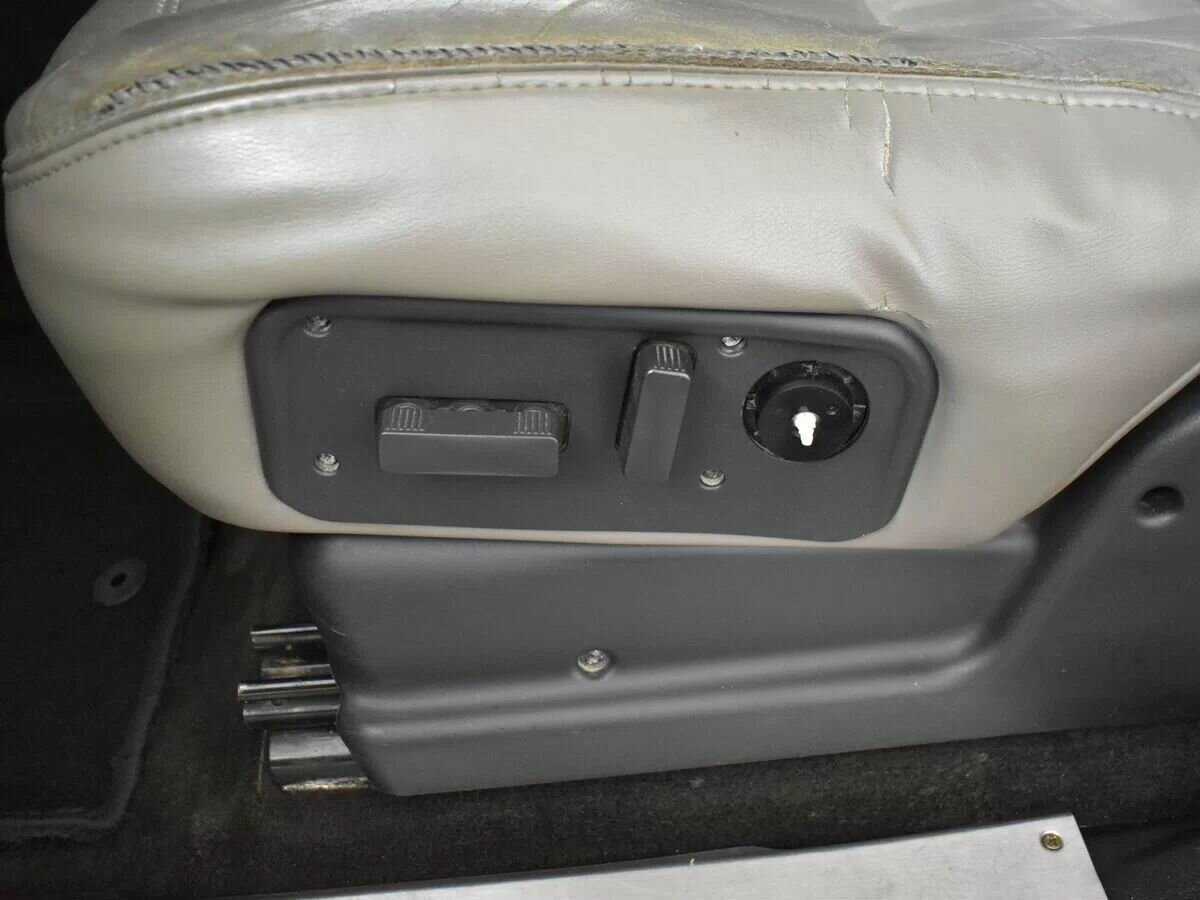 Б/У Хаммер Х2 2005 года. Фото: #9