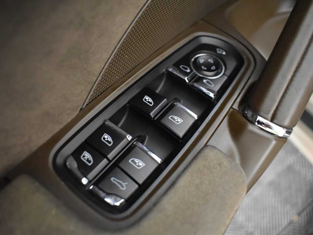 Б/У Порш Кайен 2015 года. Фото: #7