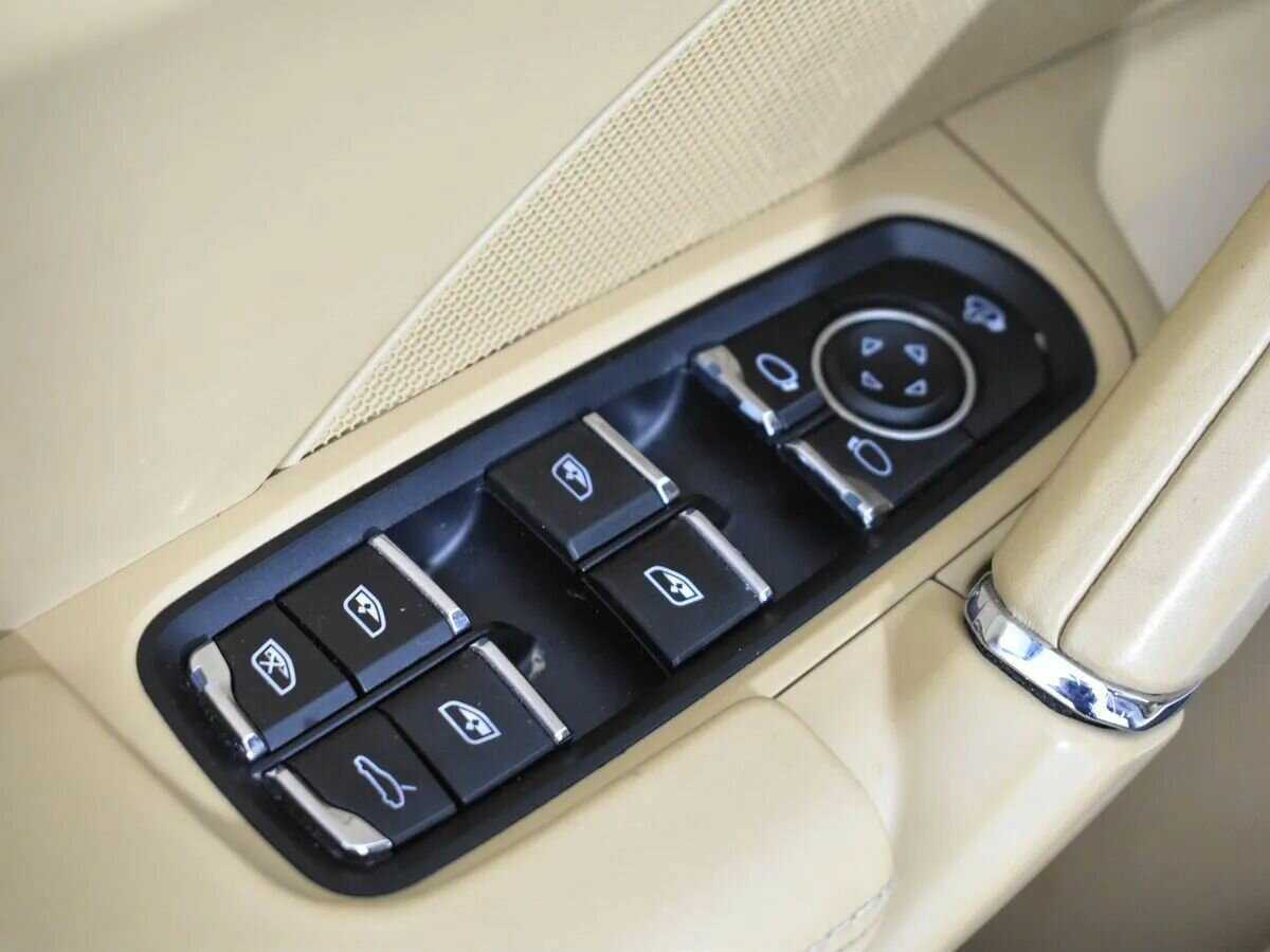 Б/У Порш Кайен 2015 года. Фото: #8