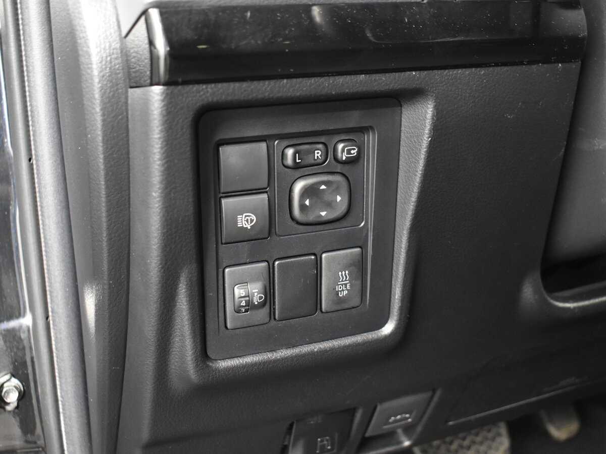 Б/У Тойота Лэнд Крузер Прадо 2018 года. Фото: #9