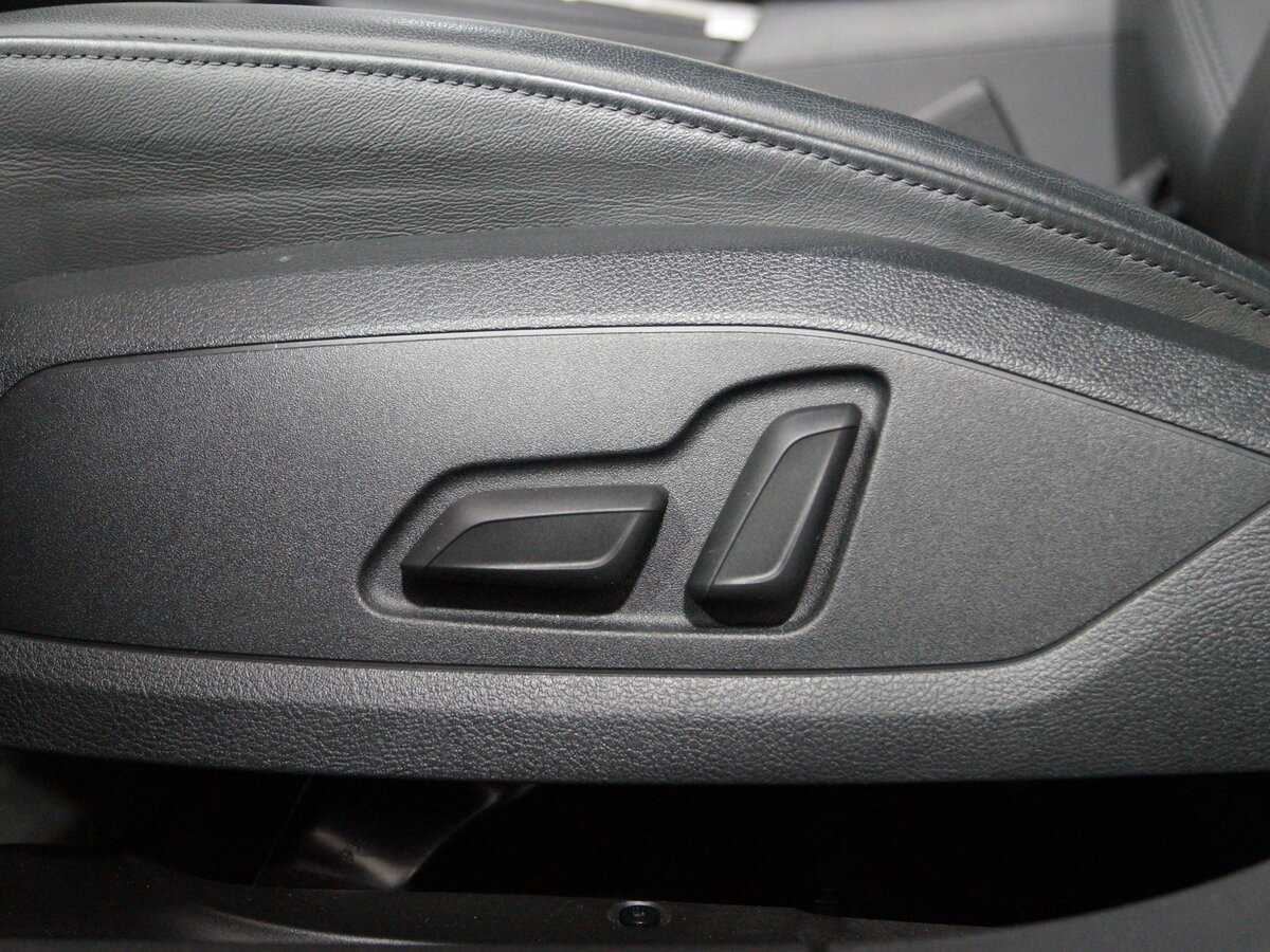 Б/У Ауди А4 2020 года. Фото: #15