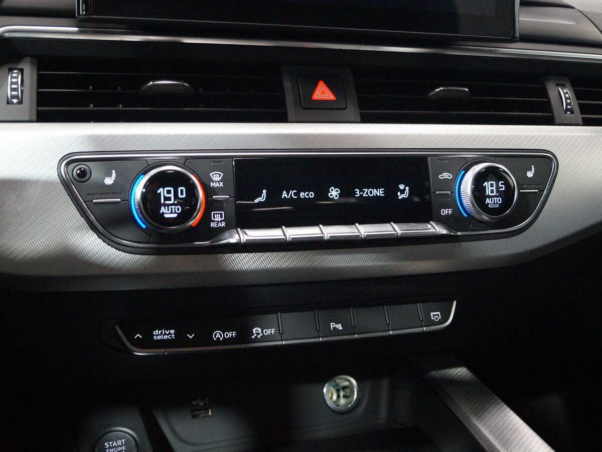 Б/У Ауди А4 2020 года. Фото: #22