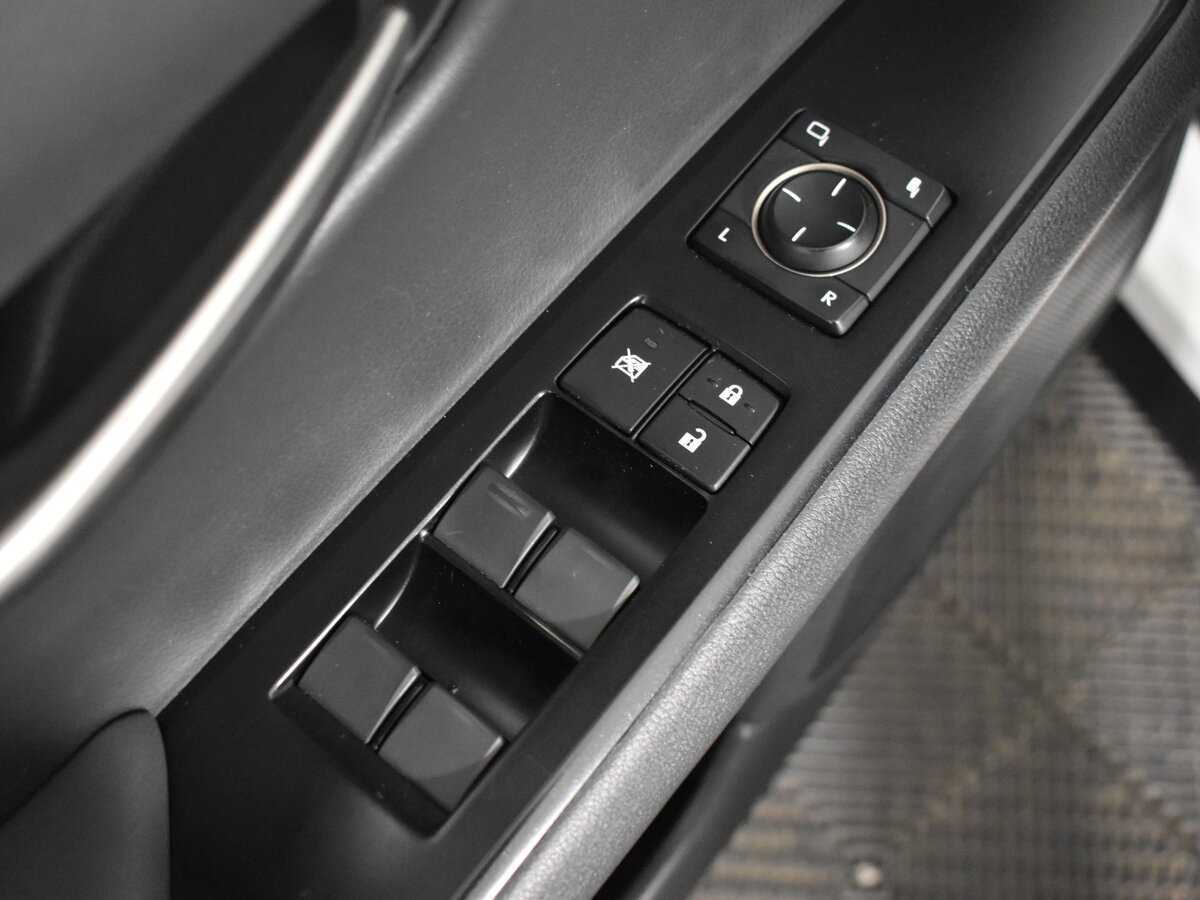 Б/У Лексус У-Икс 2019 года. Фото: #7