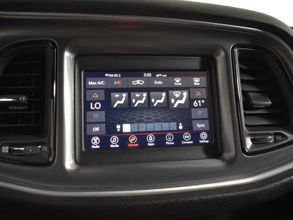 Б/У Додж Челленджер 2020 года. Фото: #16