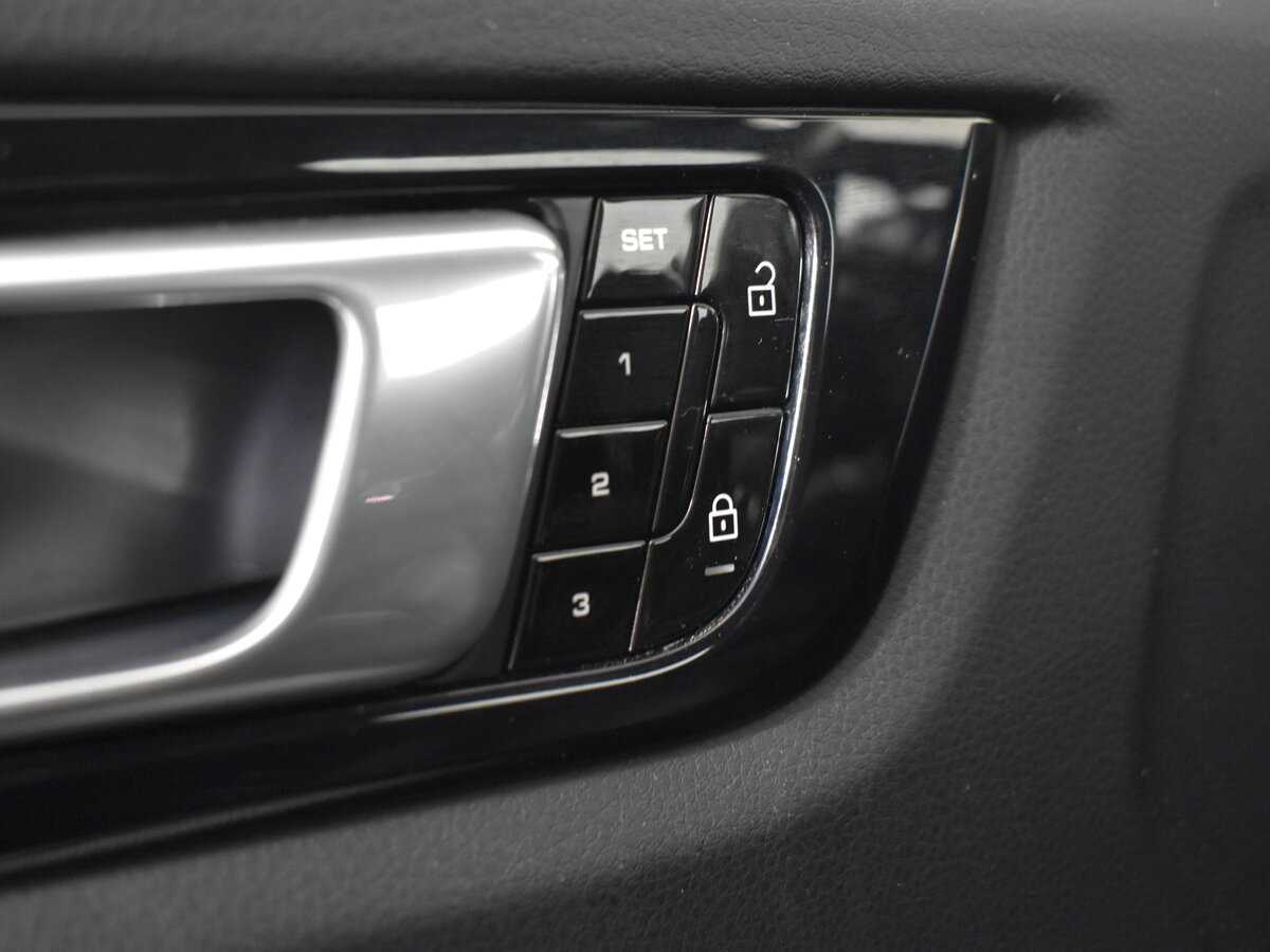 Б/У Порш Кайен 2018 года. Фото: #10