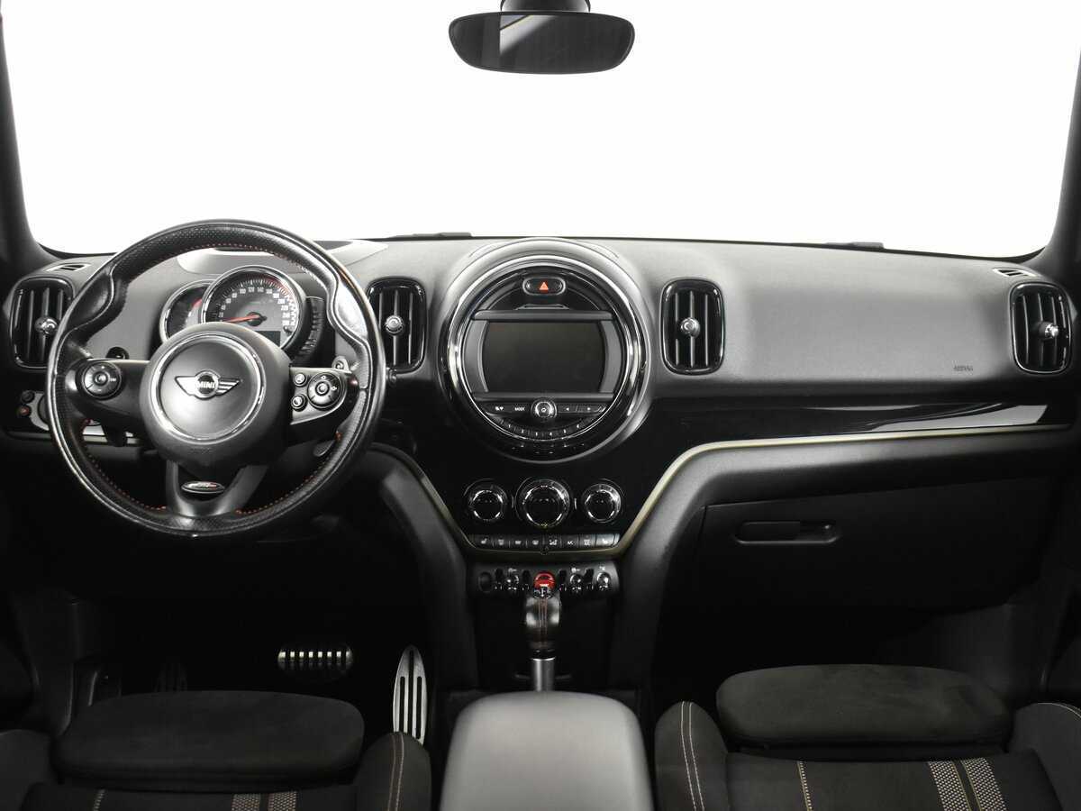 Б/У Мини Каунтримэн 2017 года. Фото: #13