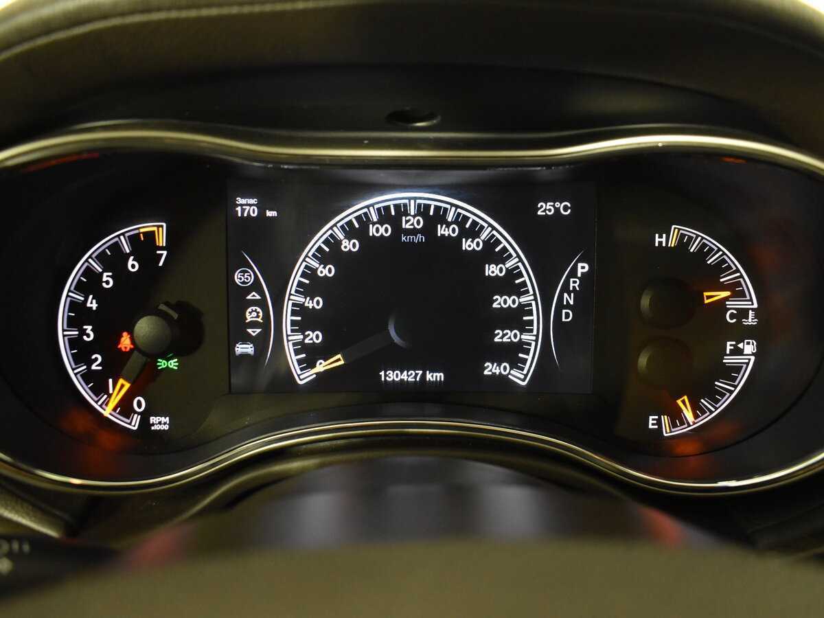 Б/У Джип Гранд Чироки 2016 года. Фото: #11