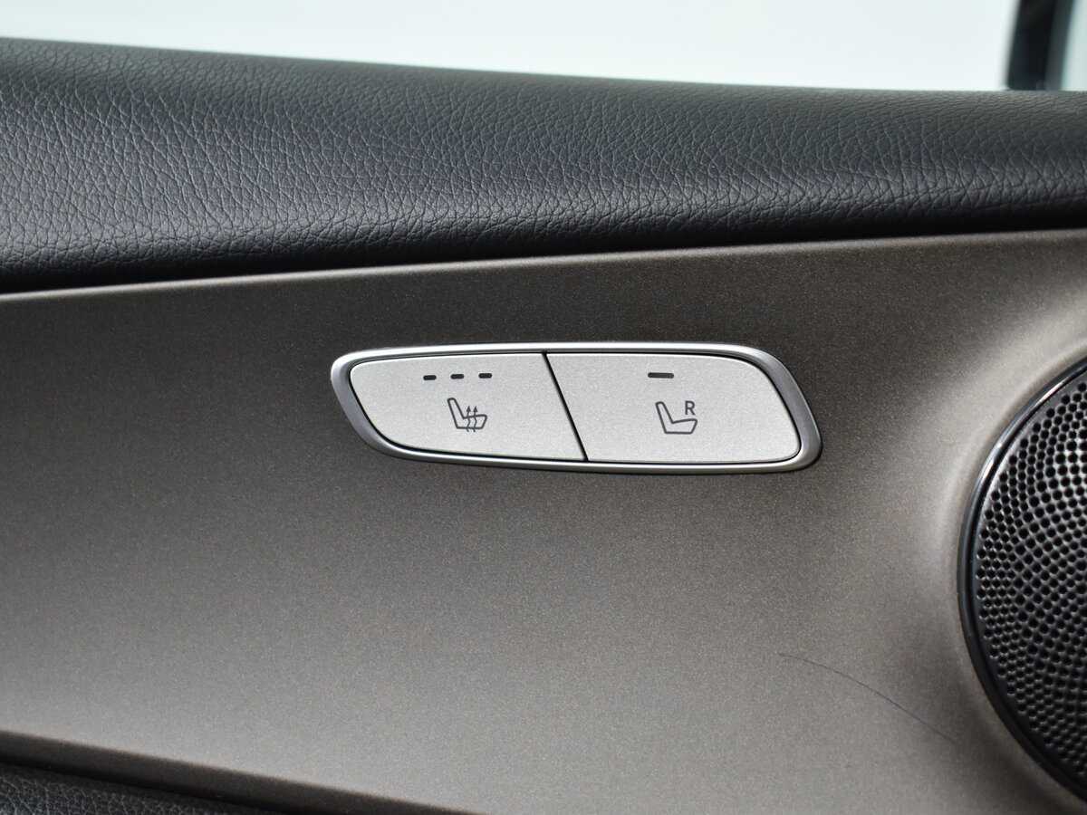 Б/У Мерседес-Бенц Е-Класс 2016 года. Фото: #8