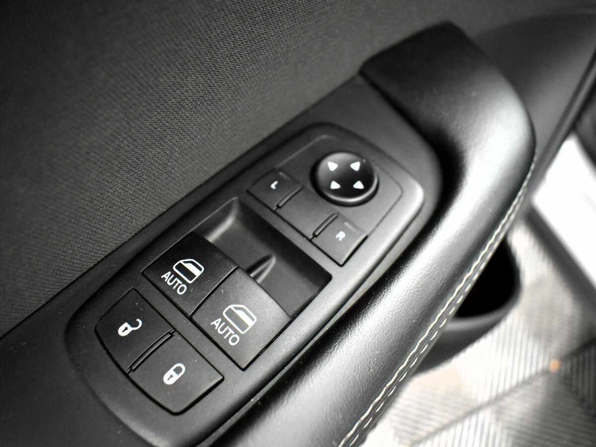 Б/У Додж Челленджер 2020 года. Фото: #6