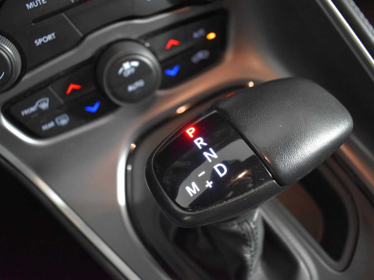 Б/У Додж Челленджер 2020 года. Фото: #21