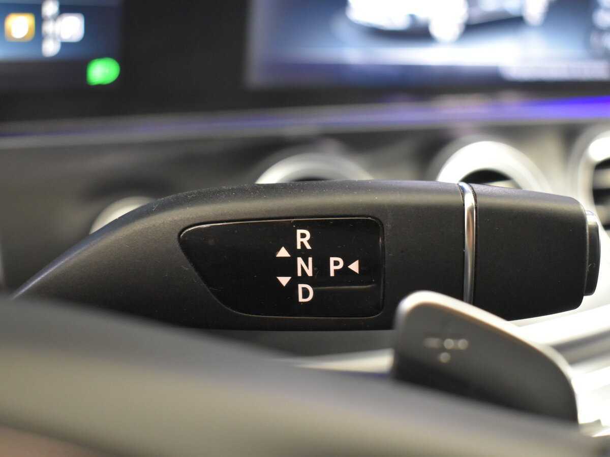 Б/У Мерседес-Бенц Е-Класс 2017 года. Фото: #18