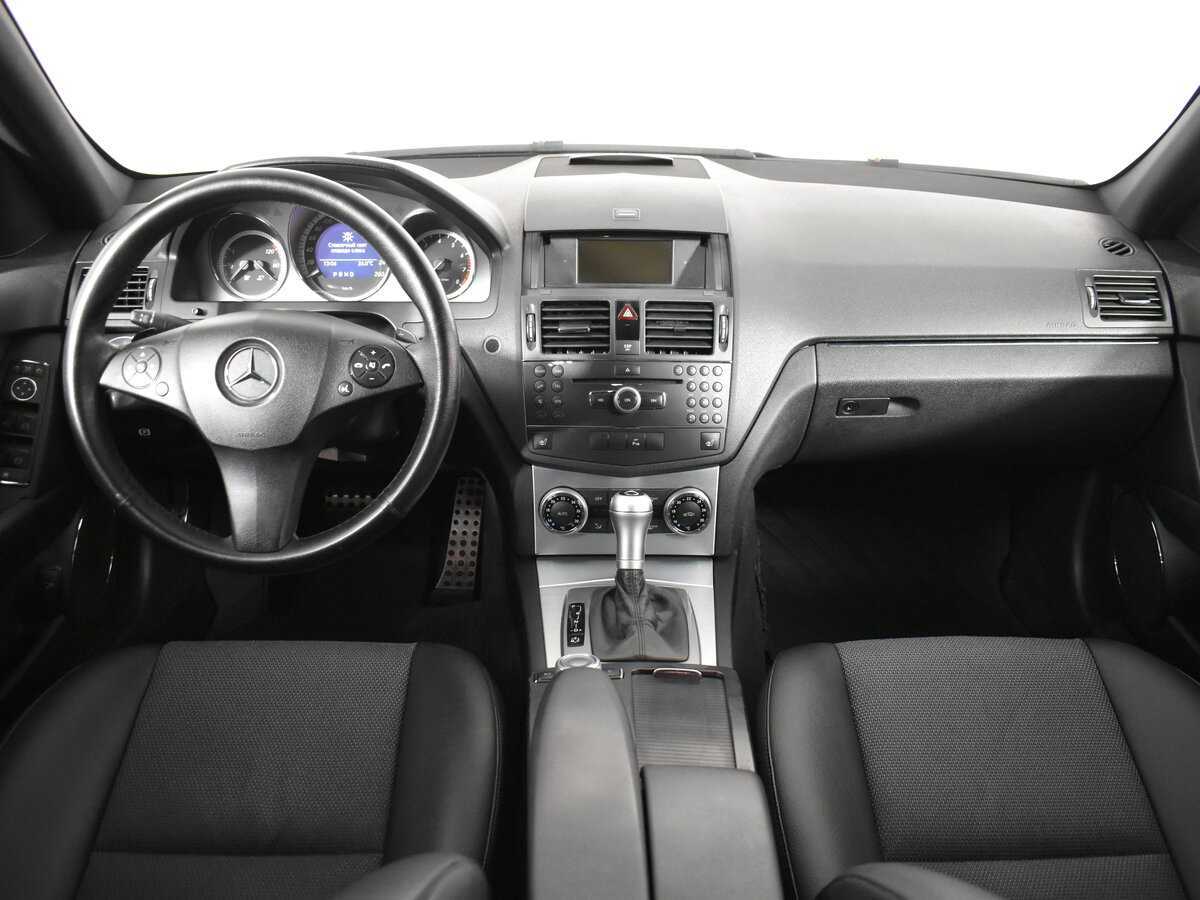 Б/У Мерседес-Бенц Ц-Класс 2009 года. Фото: #6