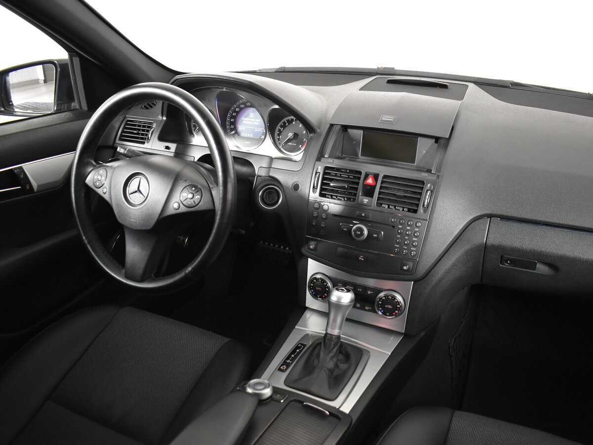 Б/У Мерседес-Бенц Ц-Класс 2009 года. Фото: #8