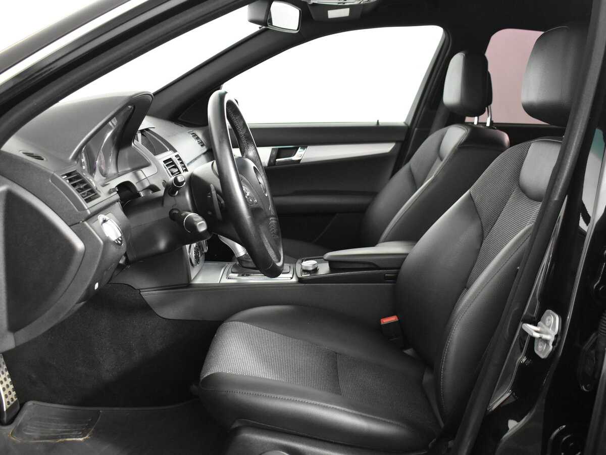 Б/У Мерседес-Бенц Ц-Класс 2009 года. Фото: #10