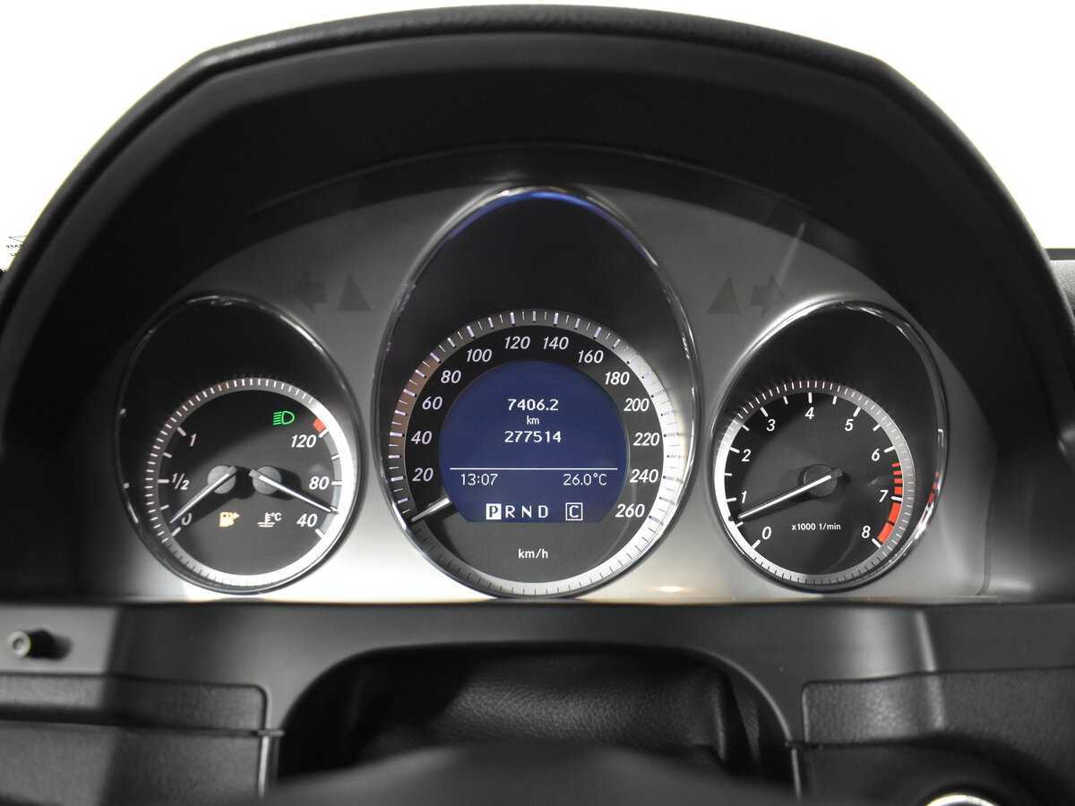 Б/У Мерседес-Бенц Ц-Класс 2009 года. Фото: #17