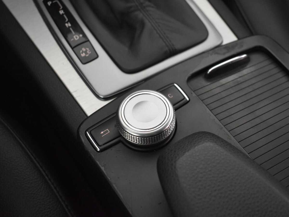 Б/У Мерседес-Бенц Ц-Класс 2009 года. Фото: #22