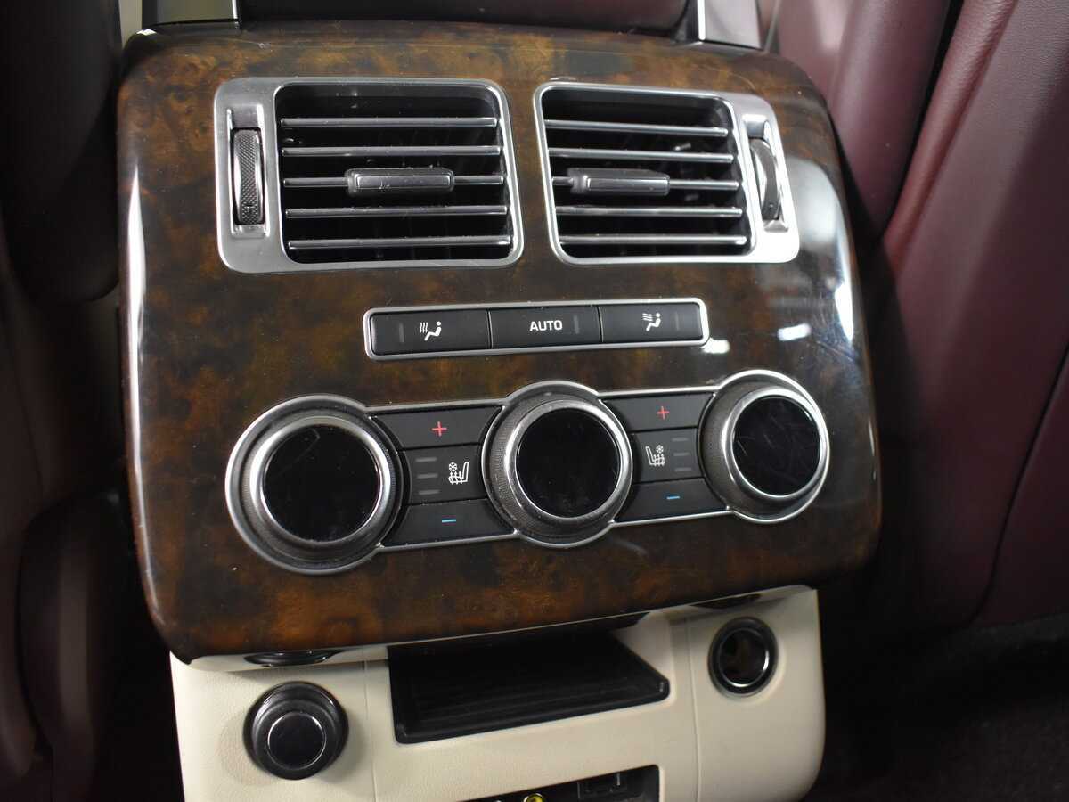 Б/У Лэнд Ровер Рэнж Ровер 2013 года. Фото: #9