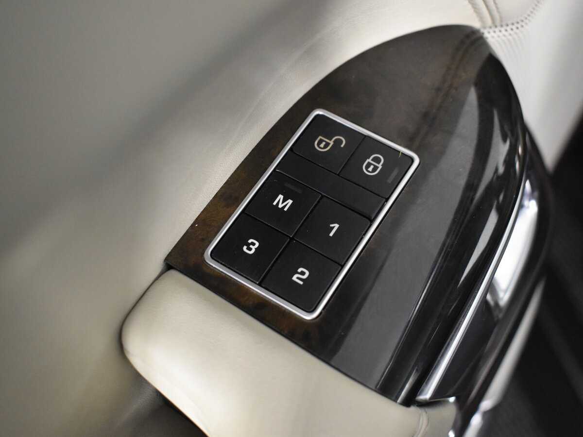 Б/У Лэнд Ровер Рэнж Ровер 2013 года. Фото: #11