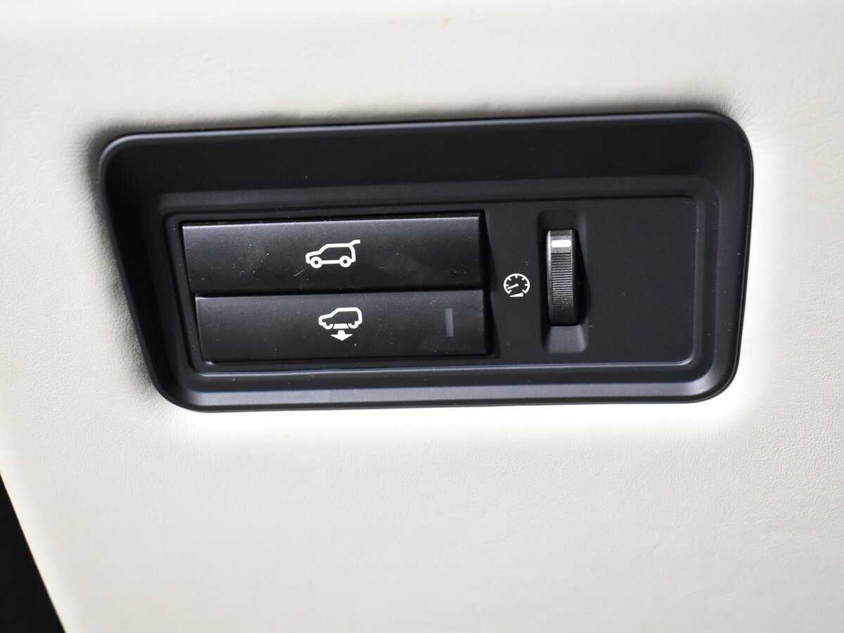 Б/У Лэнд Ровер Рэнж Ровер 2013 года. Фото: #14