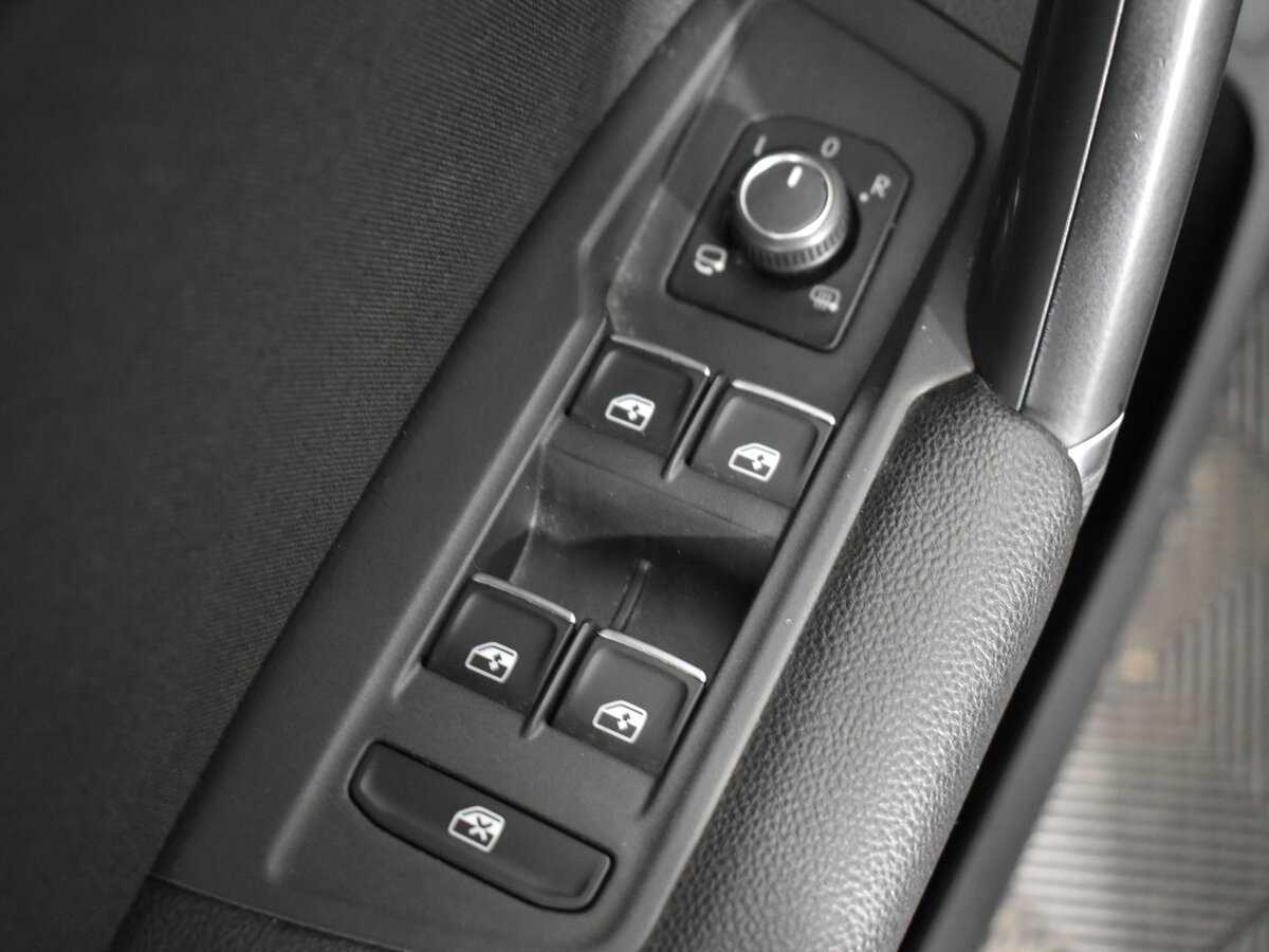 Б/У Фольксваген Тигуан 2017 года. Фото: #15