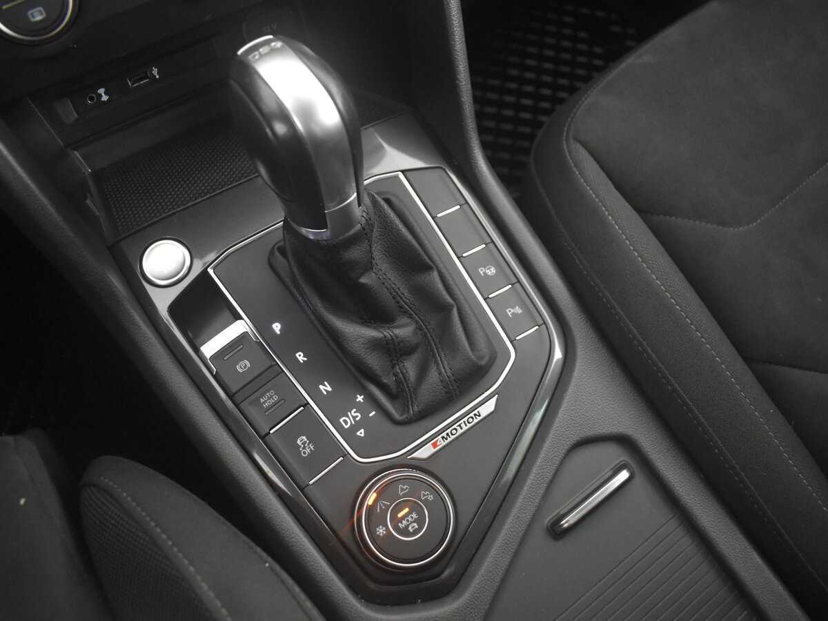 Б/У Фольксваген Тигуан 2017 года. Фото: #22