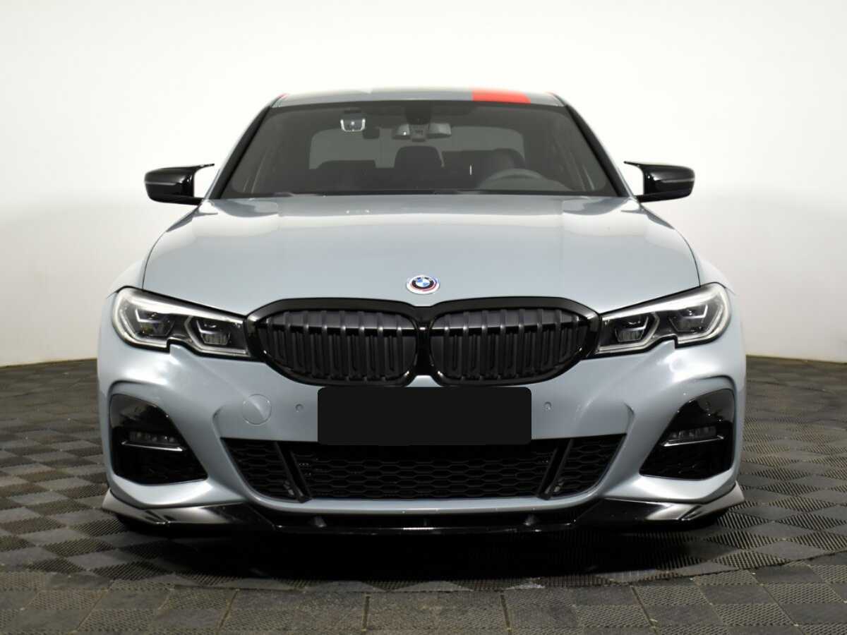 Б/У БМВ 3 серии 2019 года. Фото: #1