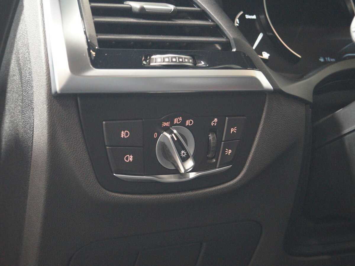 Б/У БМВ Икс4 2019 года. Фото: #9