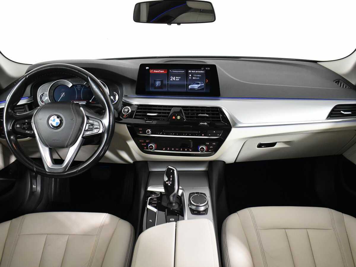 Б/У БМВ 5 серии 2018 года. Фото: #14