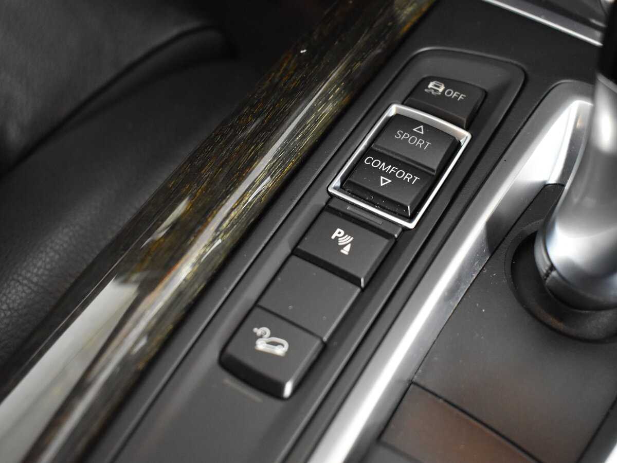 Б/У БМВ Икс5 2015 года. Фото: #21