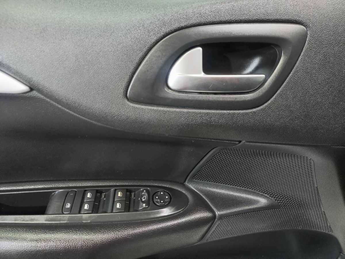 Б/У Ситроен Ц4 2015 года. Фото: #15