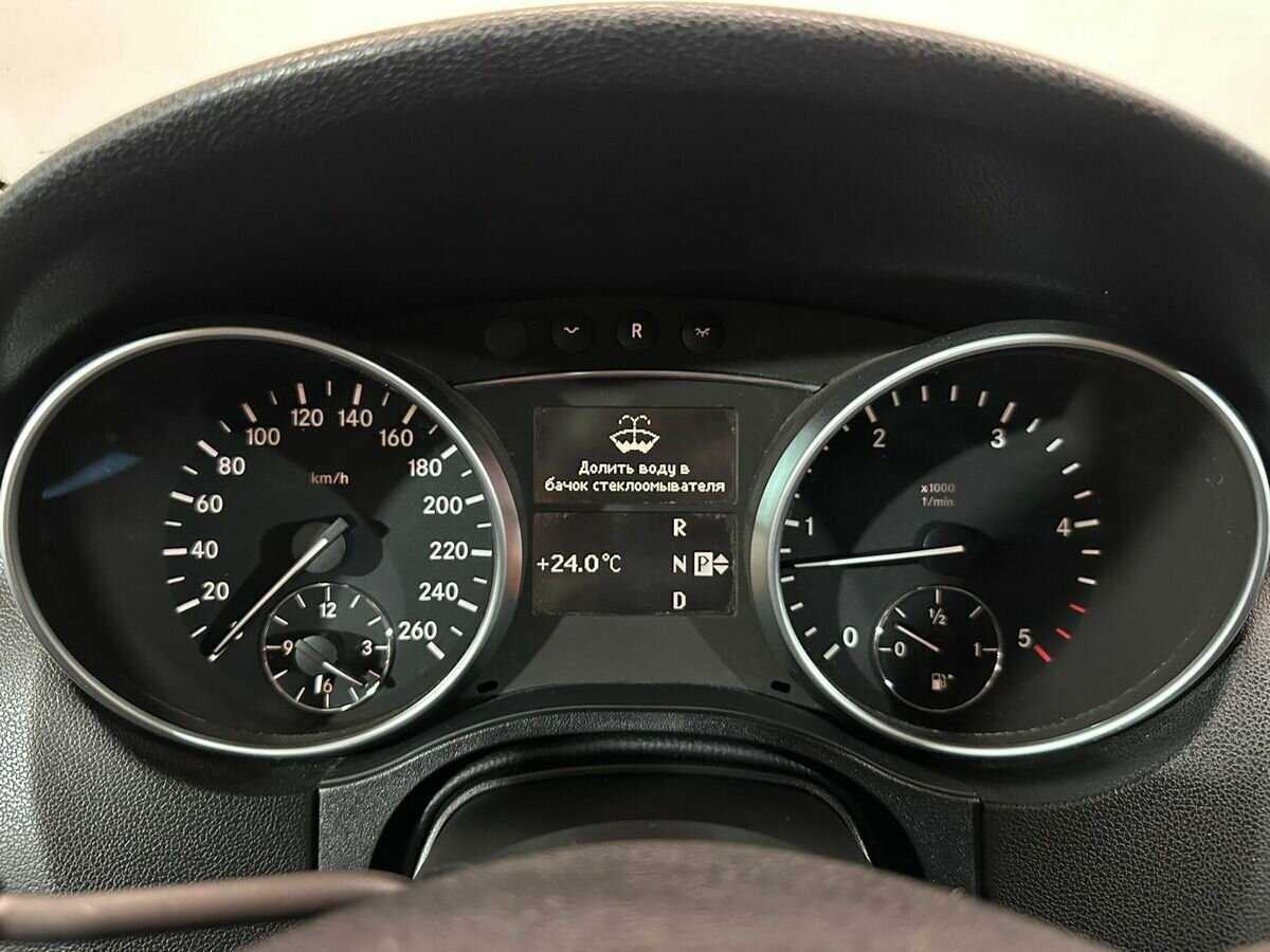 Б/У Мерседес-Бенц М-Класс 2009 года. Фото: #11