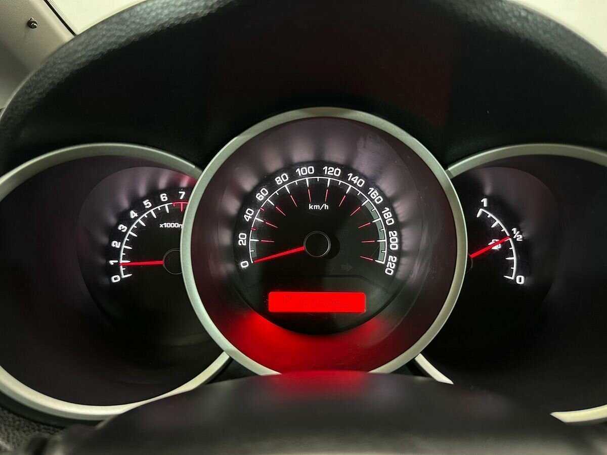 Б/У Киа Венга 2011 года. Фото: #11